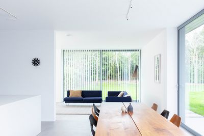 Verticale lamelgordijnsystemen, SG 2910, Palisade Revive, Gerrards Cross, London, United Kingdom