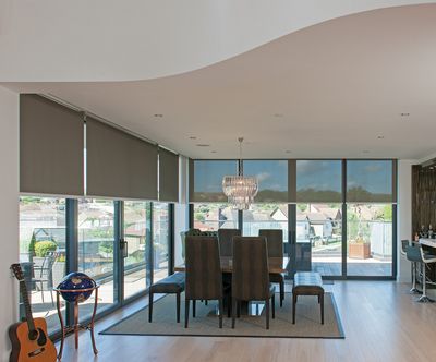 Rolgordijnsystemen, SG 4970, Triscreen 1-5%, Room shot "The Point", Broadstairs, United Kingdom