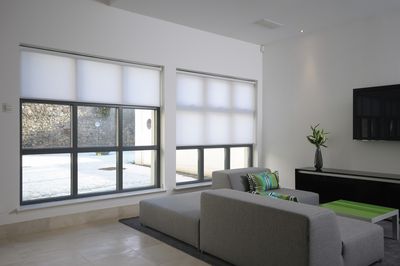 Rolgordijnsystemen, SG 4910, Colorama 2, Room shot "Kenny Miller Home", Edinburgh, United Kingdom