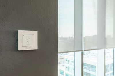 Rolgordijnsystemen, SG 4960, Versascreen 1-10%, Virgin Money, Glasgow, Scotland, United Kingdom