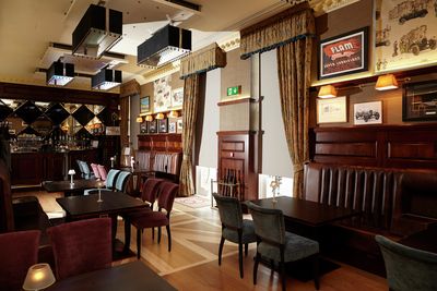 Rolgordijnsystemen, SG 4960, Moon, Bowcliffe Hall, Bramham, United Kingdom