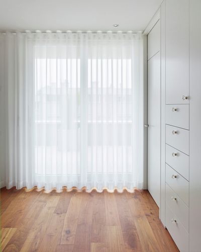 Gordijnsystemen, SG 6010, Colorama 1, Room shot "Private Home", Gümligen, Switzerland, Wave